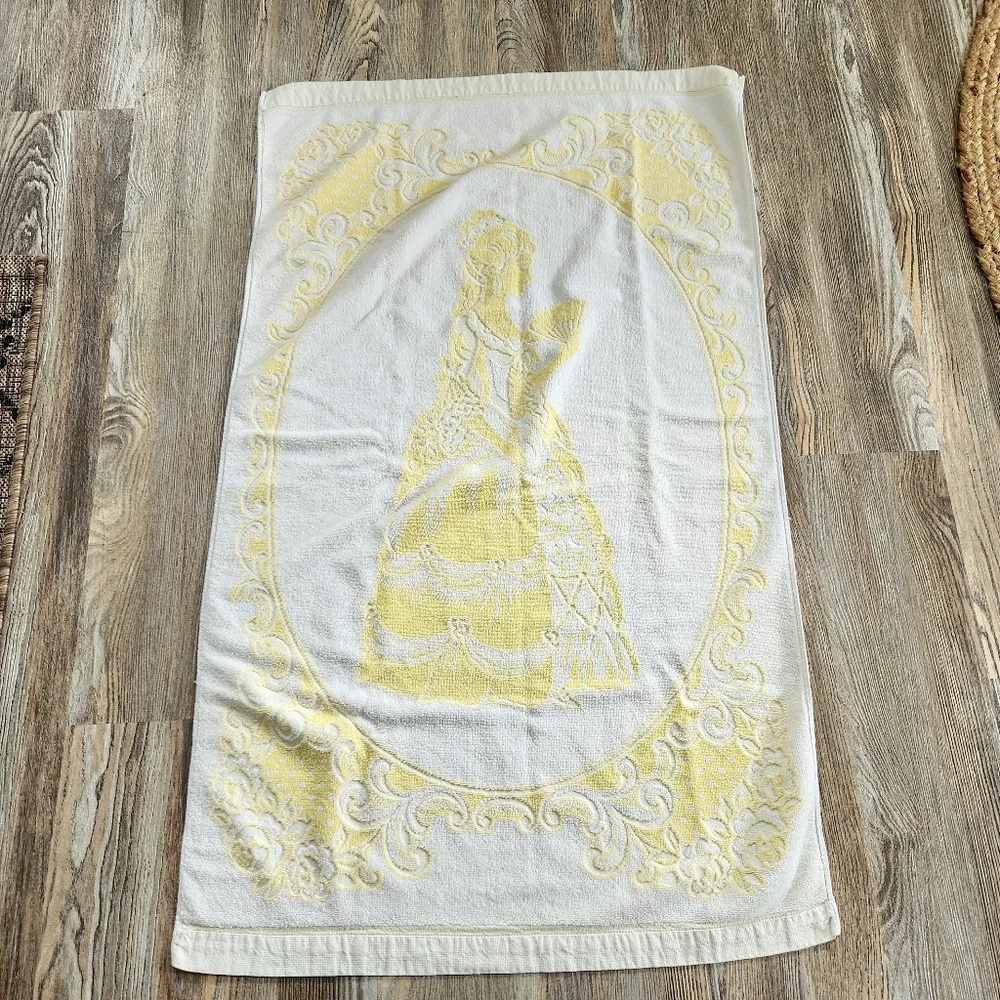 Vintage Damask French Rococo Bath Towel Yellow White 48 x 28 in Victorian Cotton